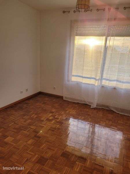 Apartamento T1 S. Mamede Infesta - Grande imagem: 4/8