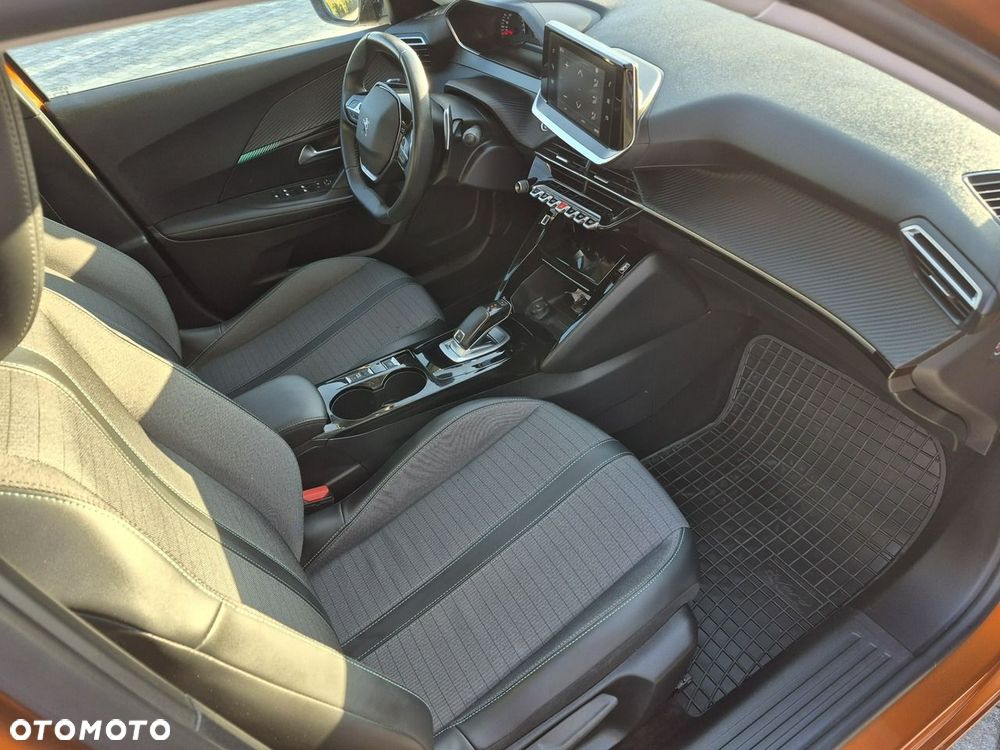 Peugeot 2008 - 12