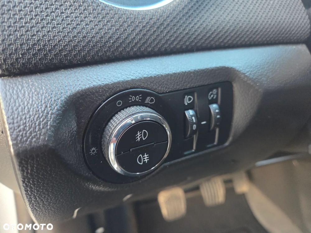 Chevrolet Cruze 1.6 LT - 17