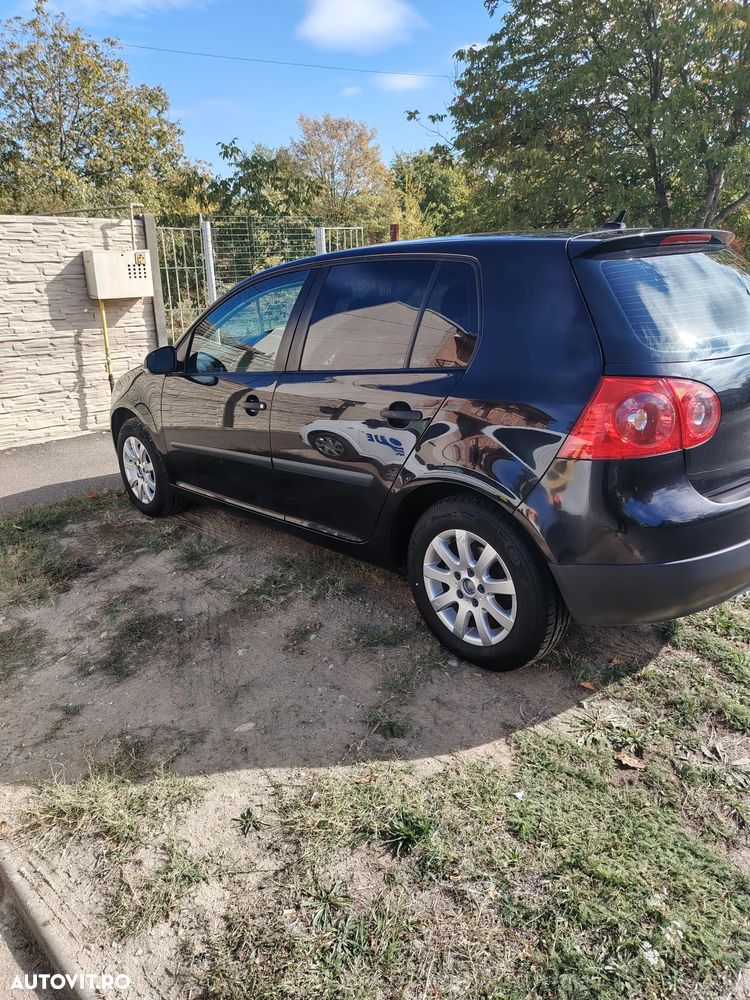 Volkswagen Golf - 5