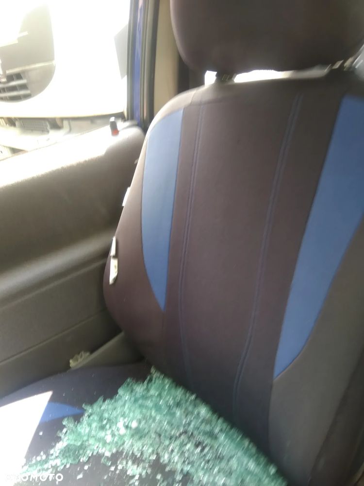 Opel Corsa komplet foteli - 7