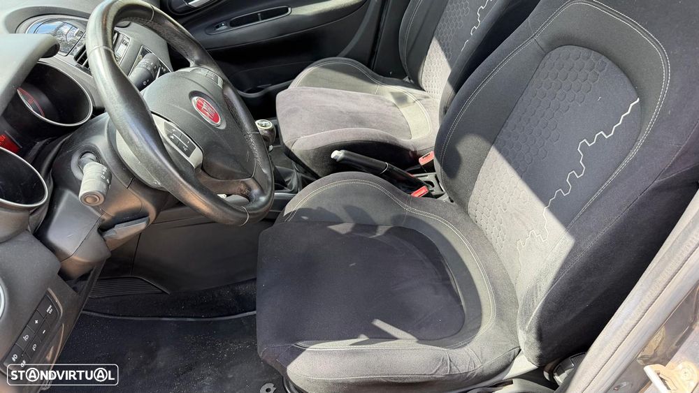 Fiat Punto 1.2 Lounge Start&Stop - 11