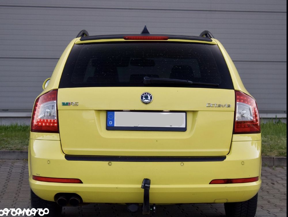 Skoda Octavia 2.0 TDI CR DPF RS - 9