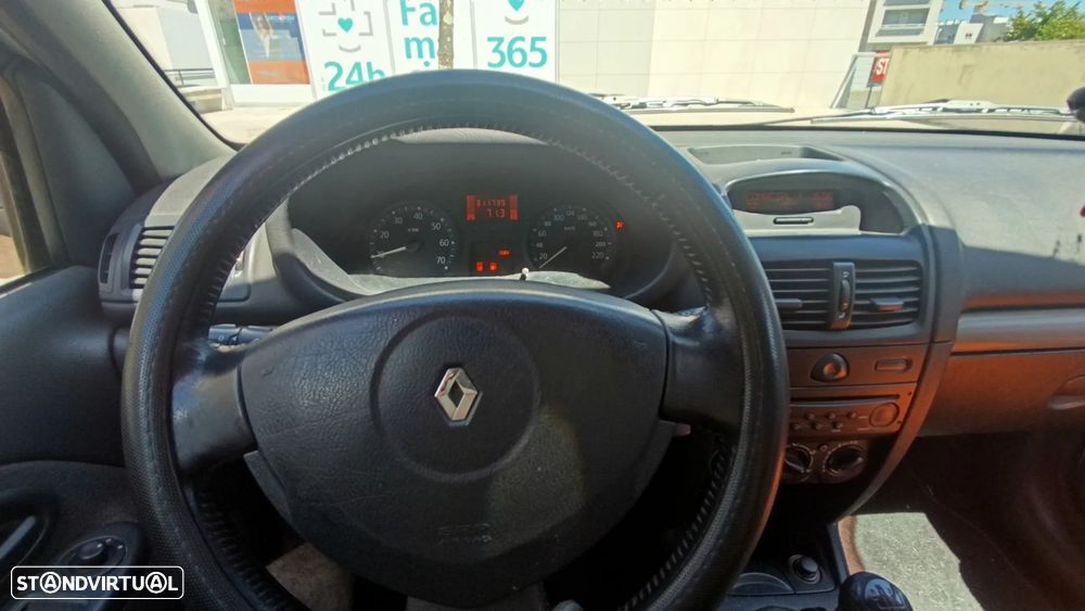 Renault Clio 1.5 dCi Confort - 6