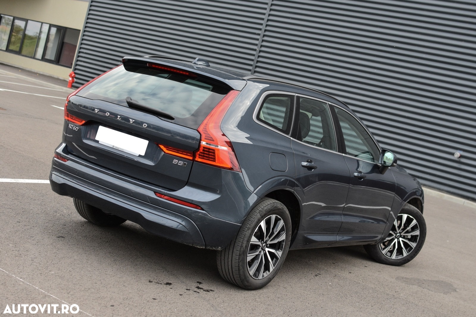 Volvo XC 60 B5 AT AWD MHEV Core - 16