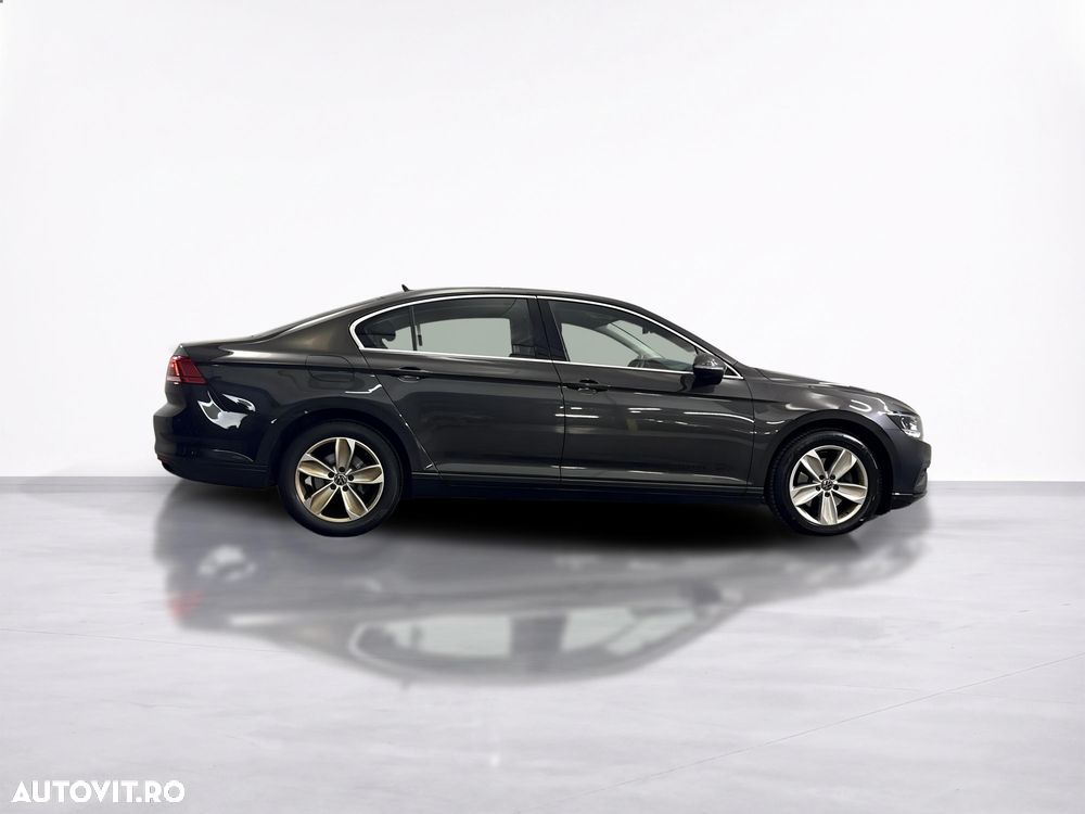 Volkswagen Passat - 7