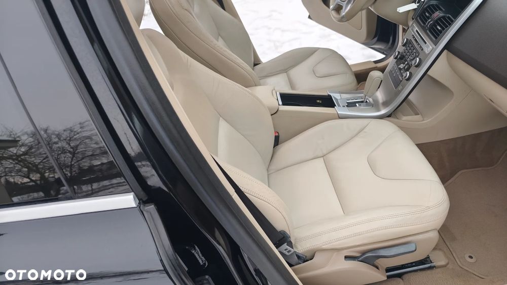 Volvo XC 60 D5 AWD RDesign - 34