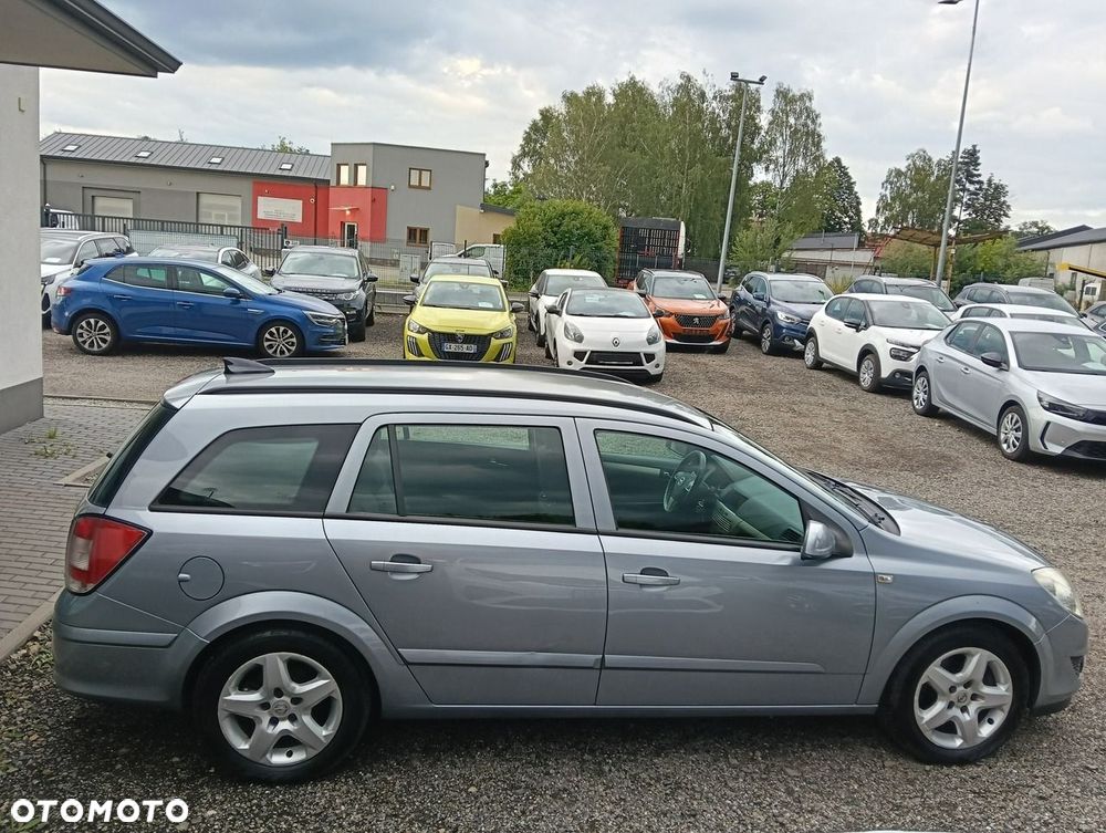 Opel Astra 1.9 CDTI Cosmo - 7