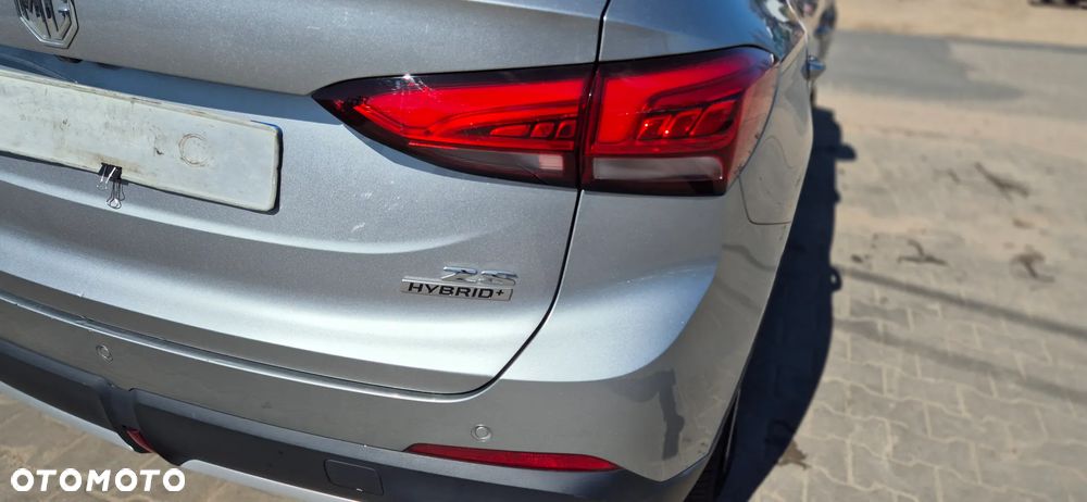 MG ZS Hybrid+ - 21