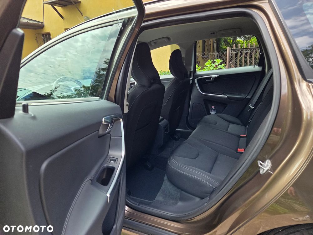 Volvo XC 60 D4 Drive-E Kinetic - 13