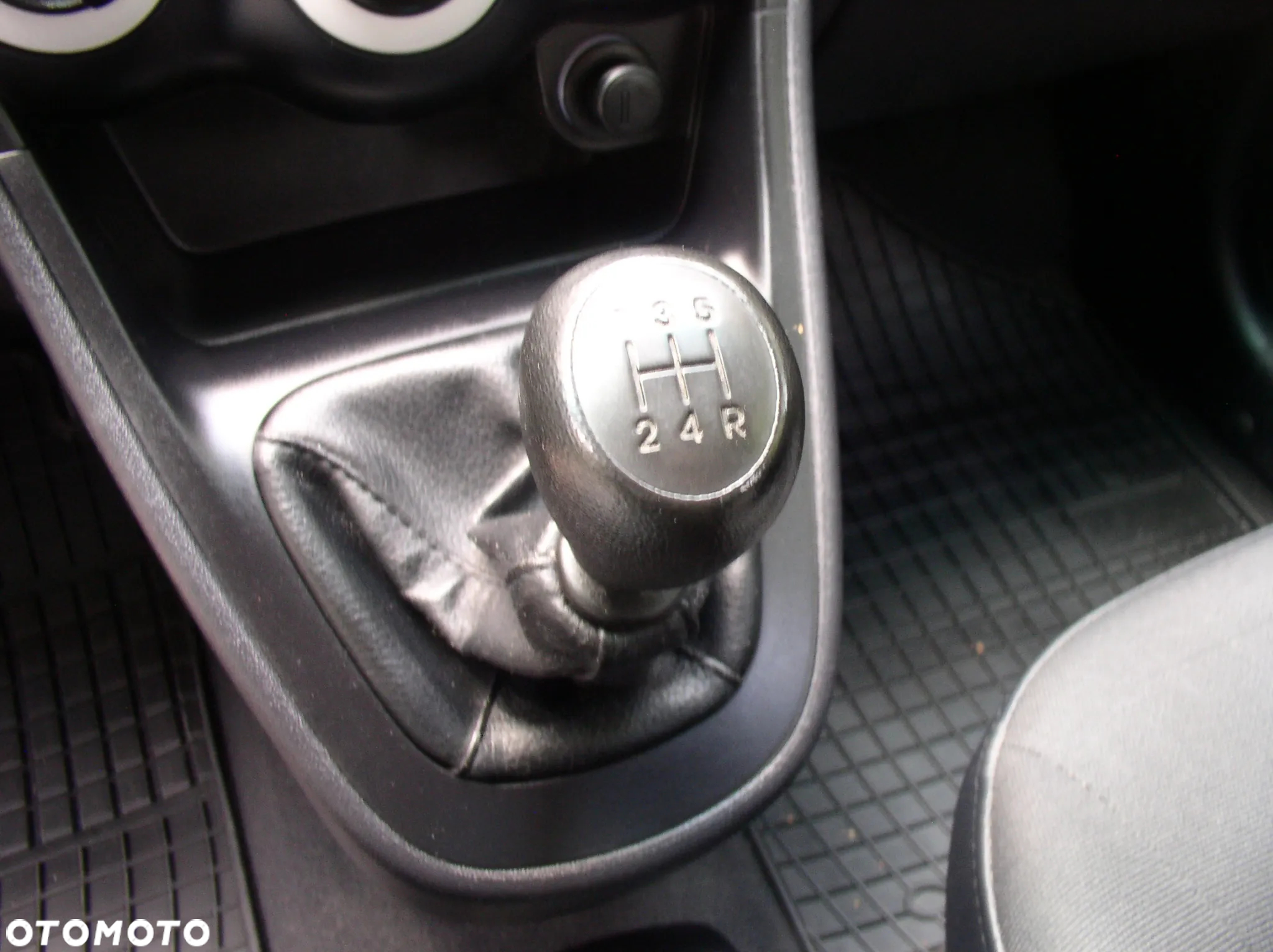 Hyundai i10 1.1 Edition Plus - 23