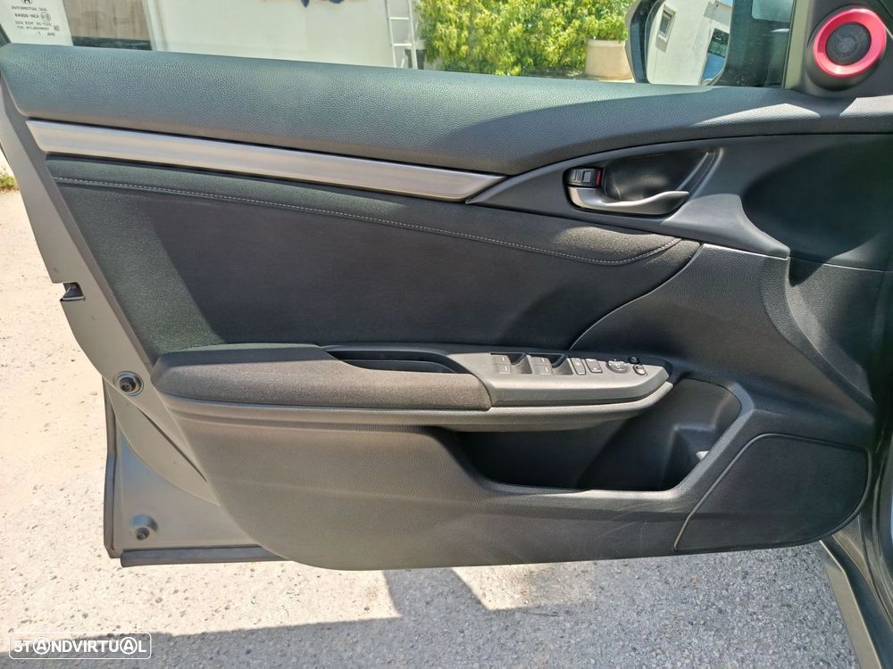 Honda Civic 1.0 i-VTEC Elegance Navi - 5