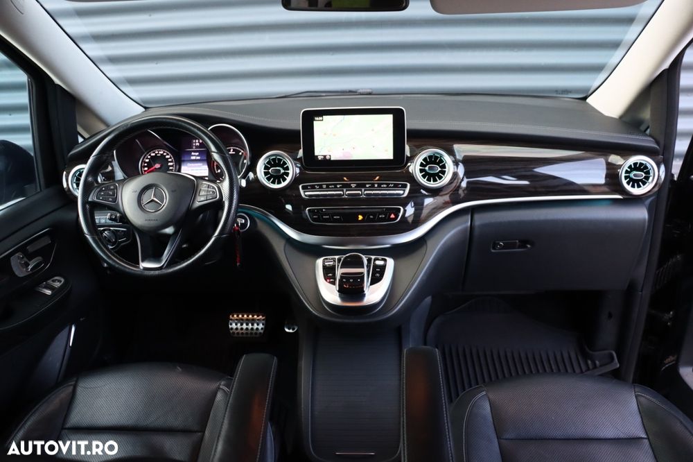 Mercedes-Benz V - 8