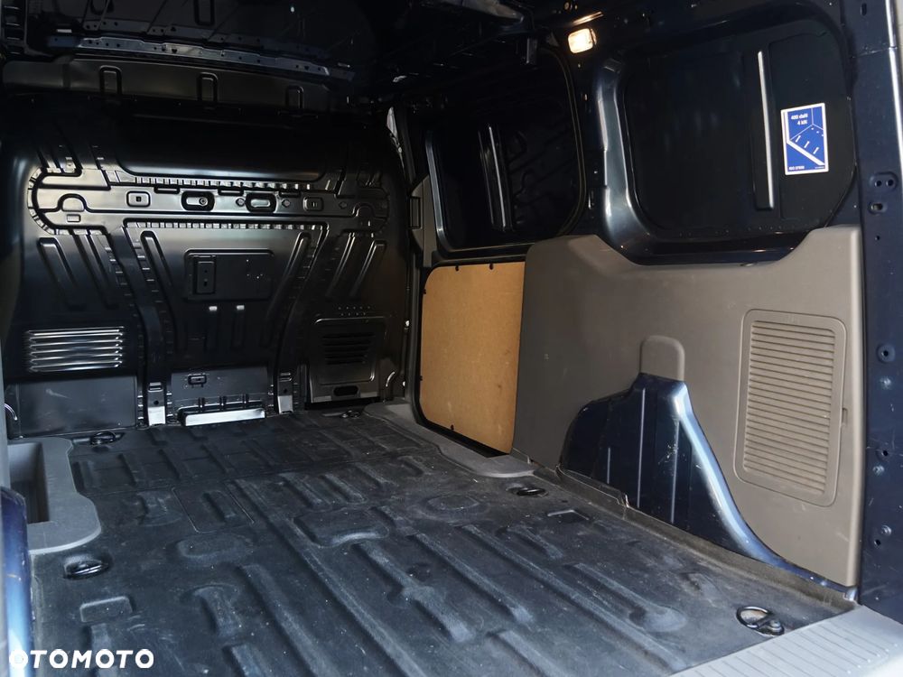 Ford Transit Connect - 13