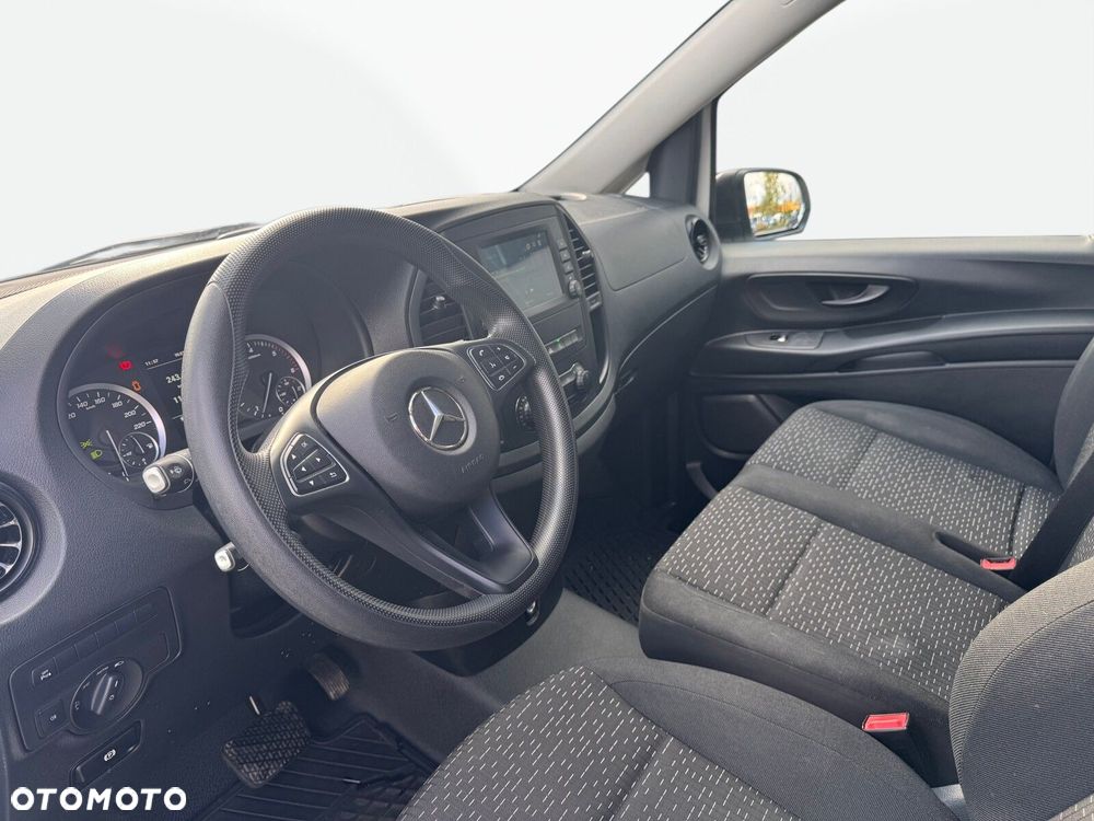 Mercedes-Benz Vito - 11