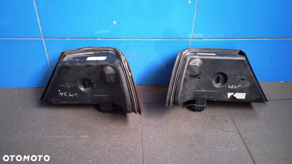 Lampa lewa prawa tylna Mercedes W124 - 4