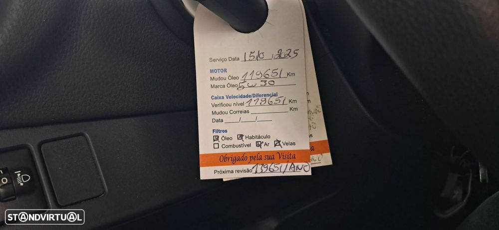 Toyota Yaris 1.0 VVT-i 20 Anos - 9