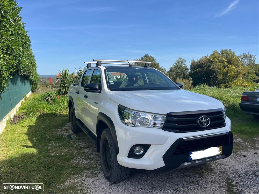 Toyota Hilux - 2