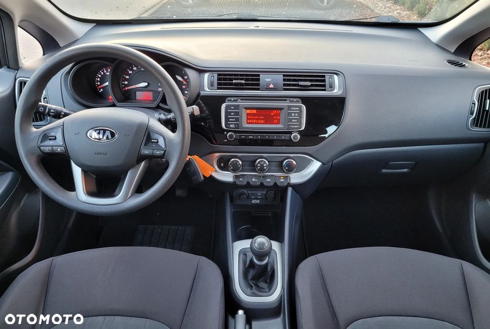Kia Rio 1.2 Attract - 15
