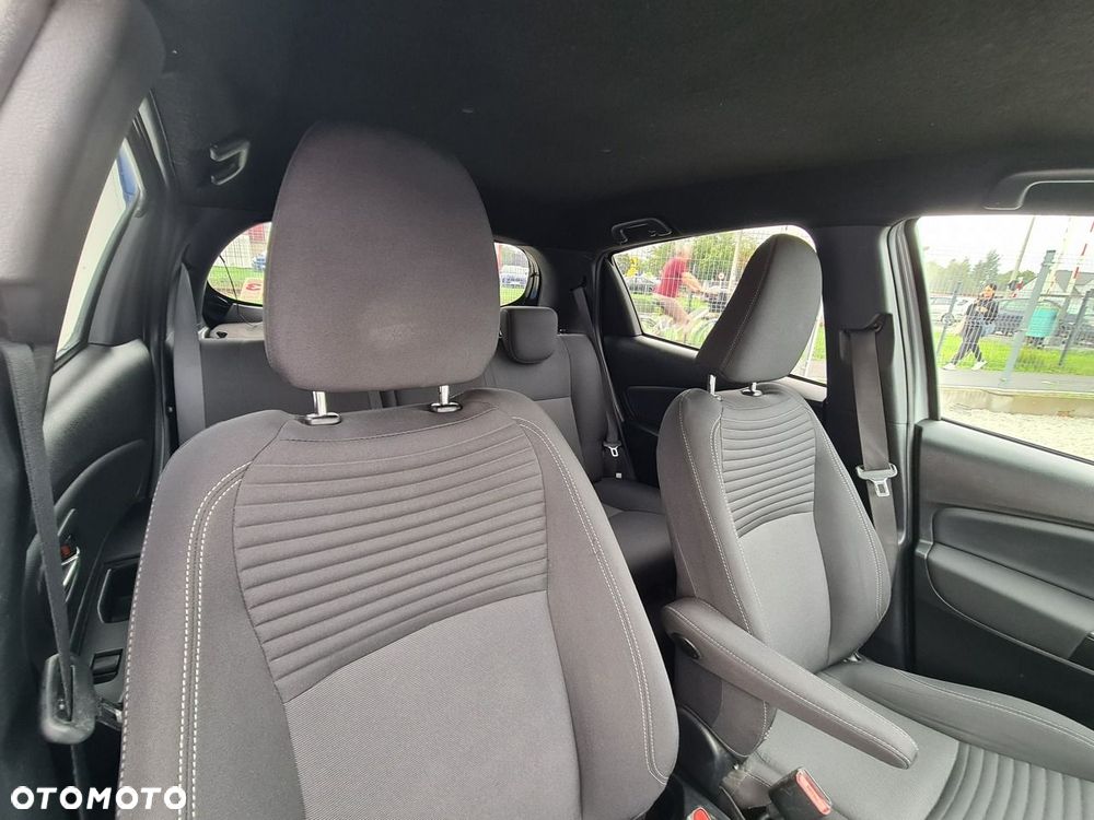 Toyota Yaris Hybrid 100 Premium - 33