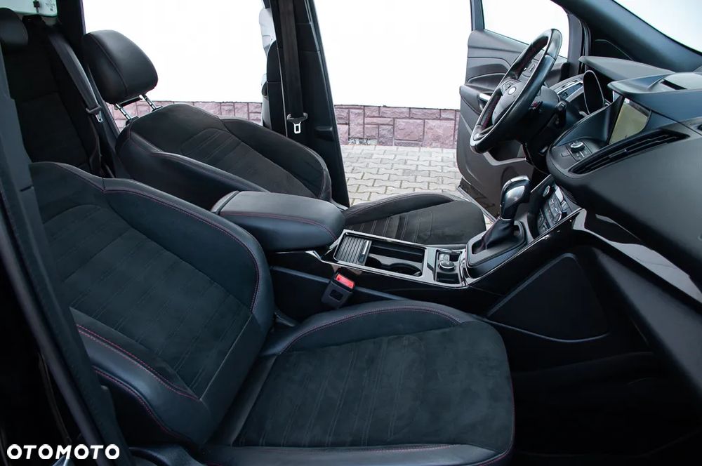 Ford Kuga 1.5 EcoBoost 4x4 ST-Line - 27