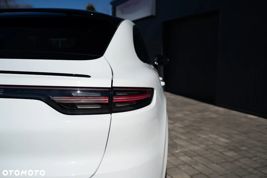 Porsche Cayenne Coupe Platinum Edition - 31
