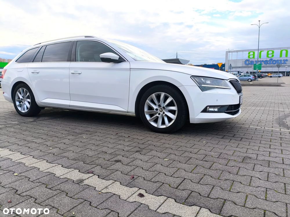 Skoda Superb 2.0 TDI 4x4 Style DSG - 10