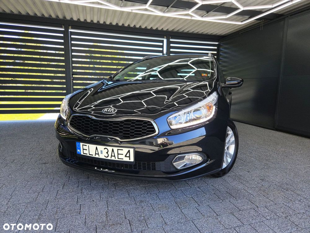 Kia Ceed 1.6 GDI Dream Team Edition - 2