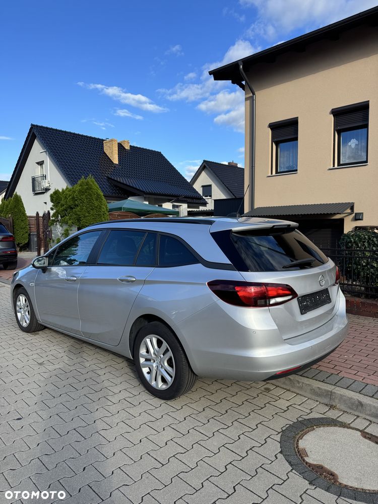 Opel Astra 2020 photo 3