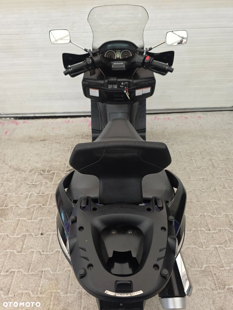 Suzuki Burgman - 25