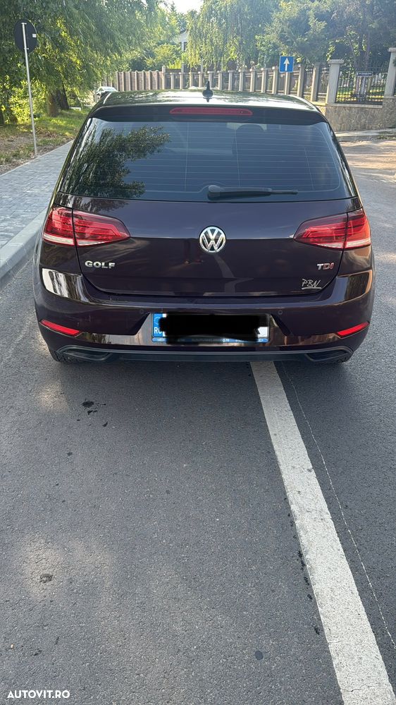Volkswagen Golf - 2