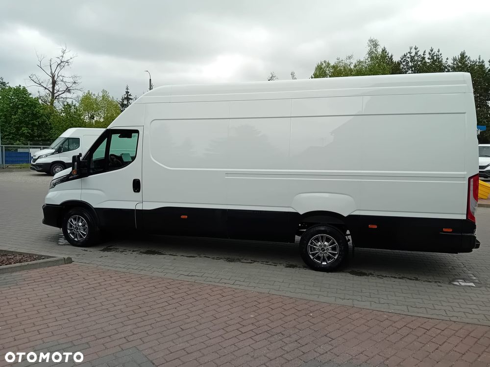 Iveco DAILY 35S18HA8V L4H3 18m3 3.0 180KM - 5