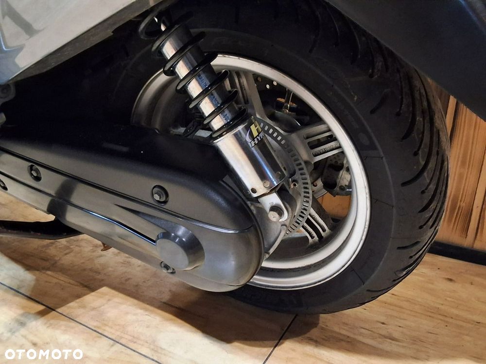 Suzuki Burgman - 11