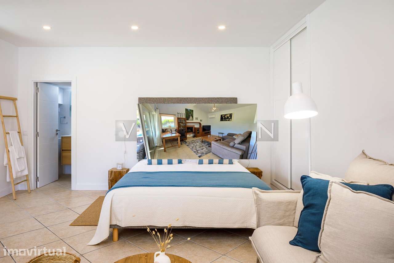 Algarve, Carvoeiro, moradia com 4 estudios independentes, localizada n - Grande imagem: 5/26