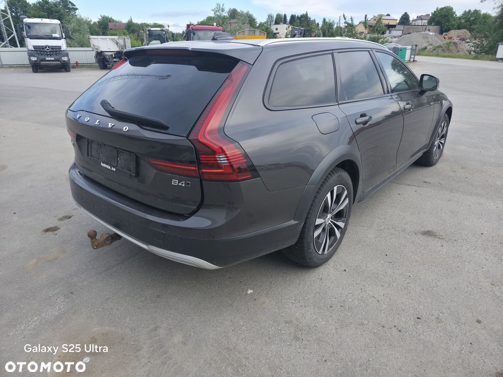 Volvo V90 Cross Country B4 D AWD Pro - 3