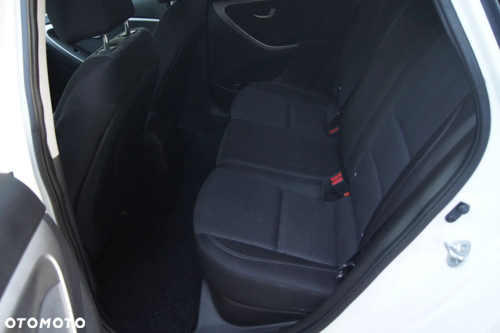 Hyundai i30 blue 1.4 YES Gold - 24