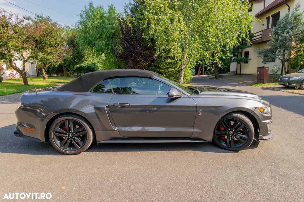 Ford Mustang - 12
