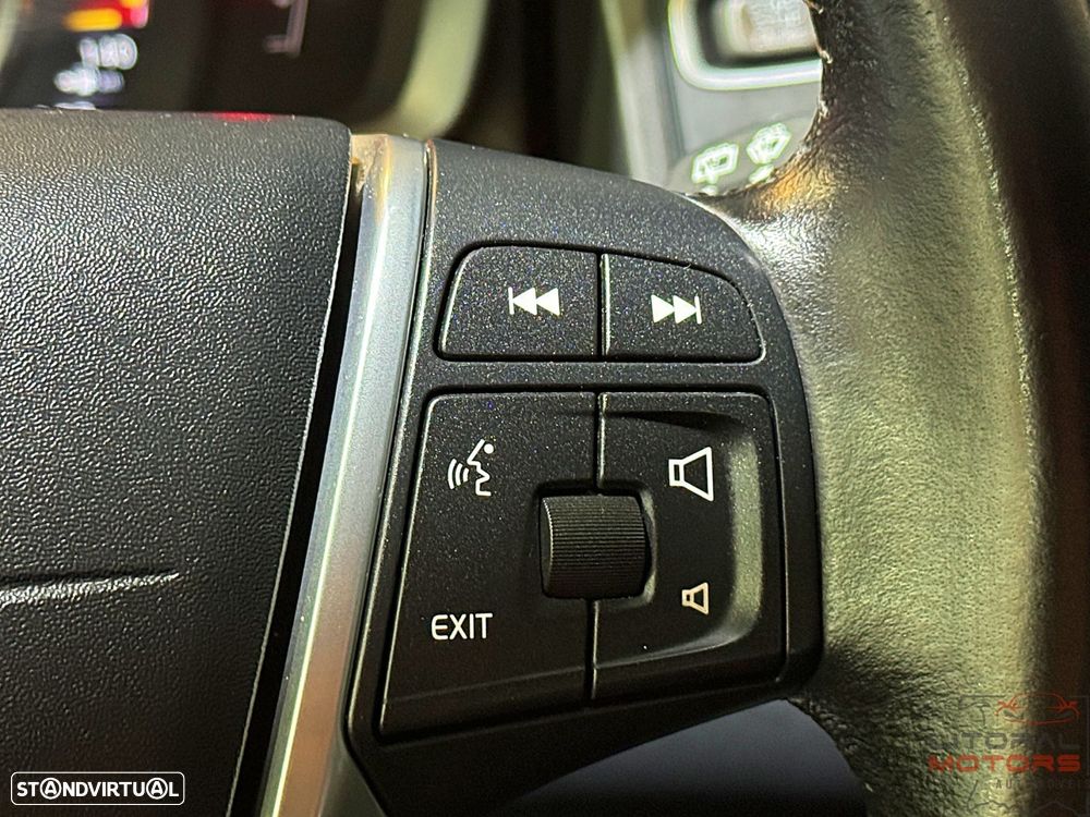 Volvo XC 60 2.0 D3 Momentum - 23