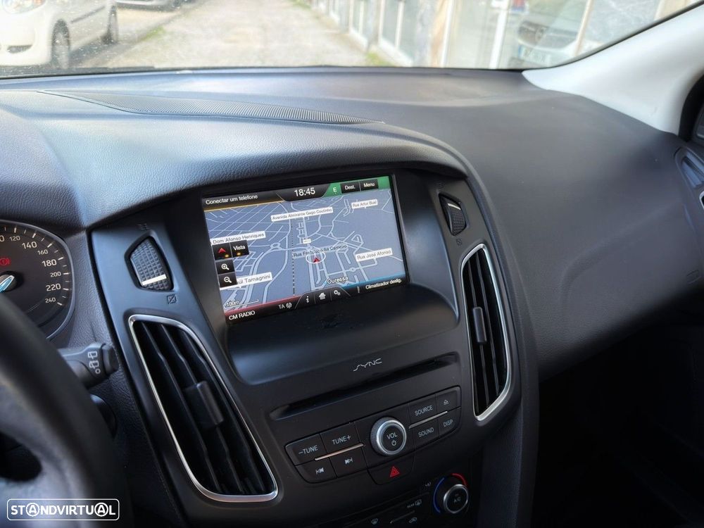 Ford Focus SW 1.5 TDCi EcoBlue Titanium - 21