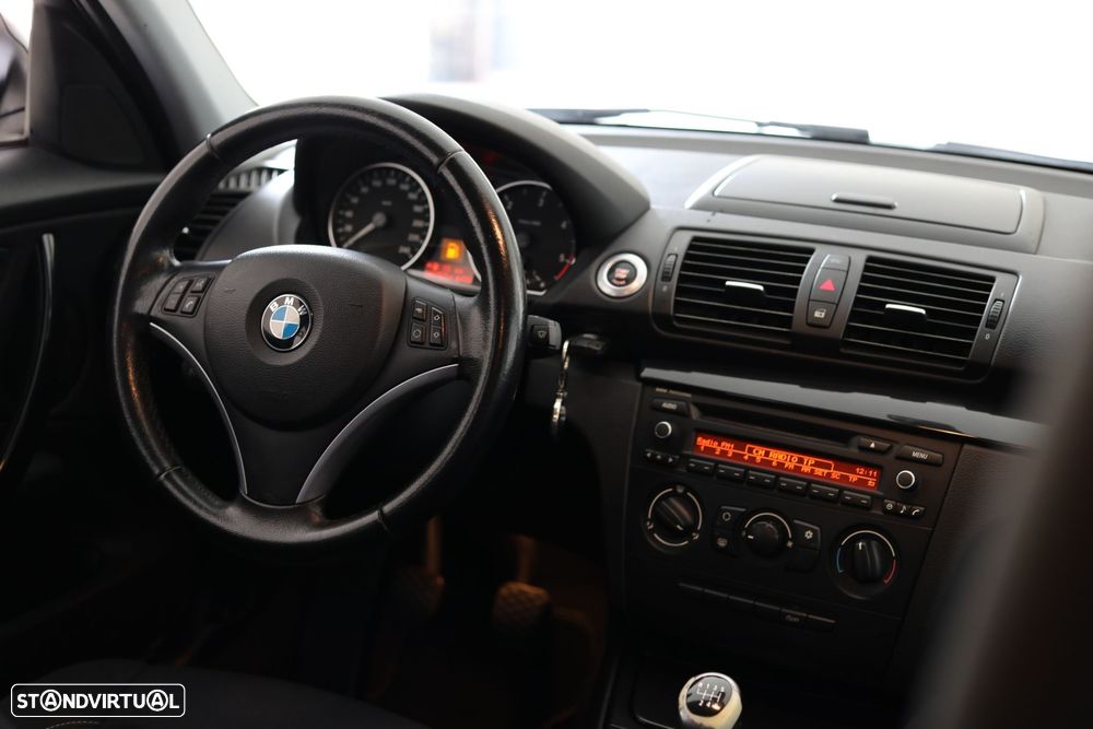 BMW 116 d Line Sport - 29