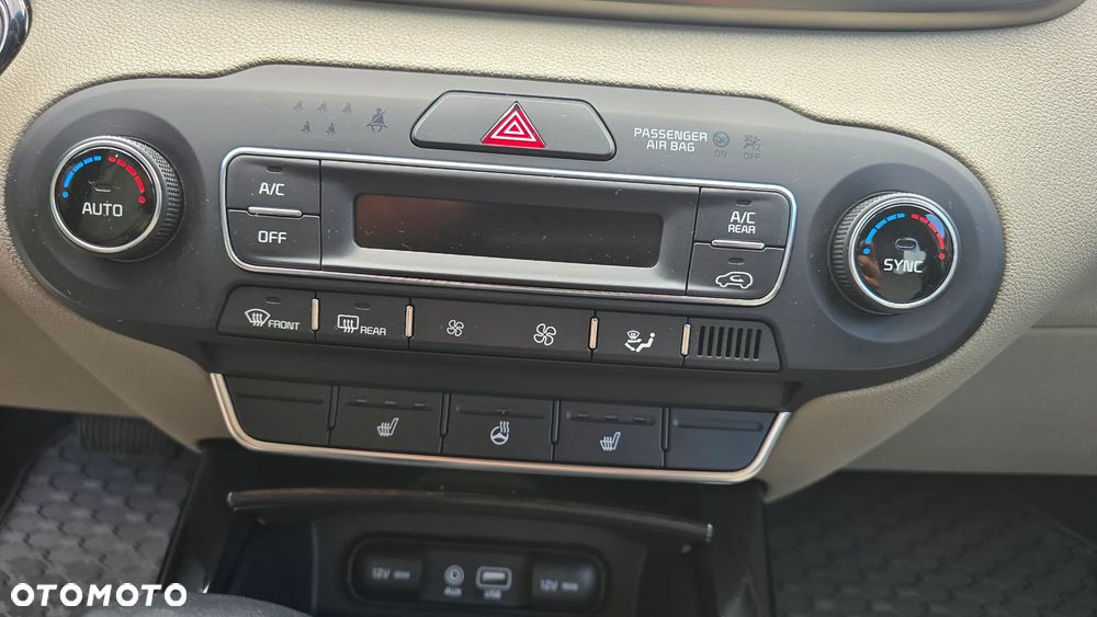 Kia Sorento 2.0 CRDI L - 19