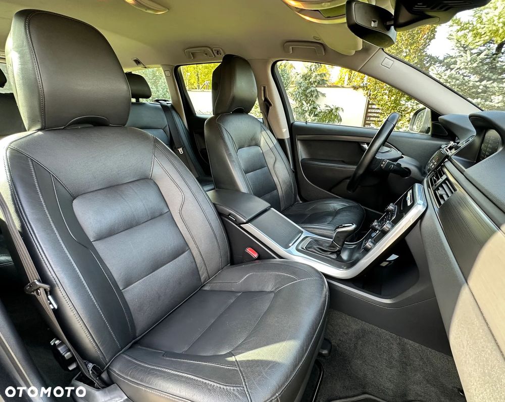 Volvo V70 D3 Geartronic Summum - 23