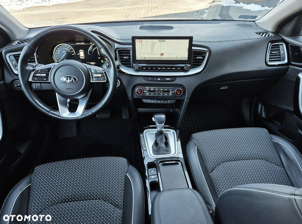 Kia Ceed 1.6 GDI PHEV L Business Line DCT - 34