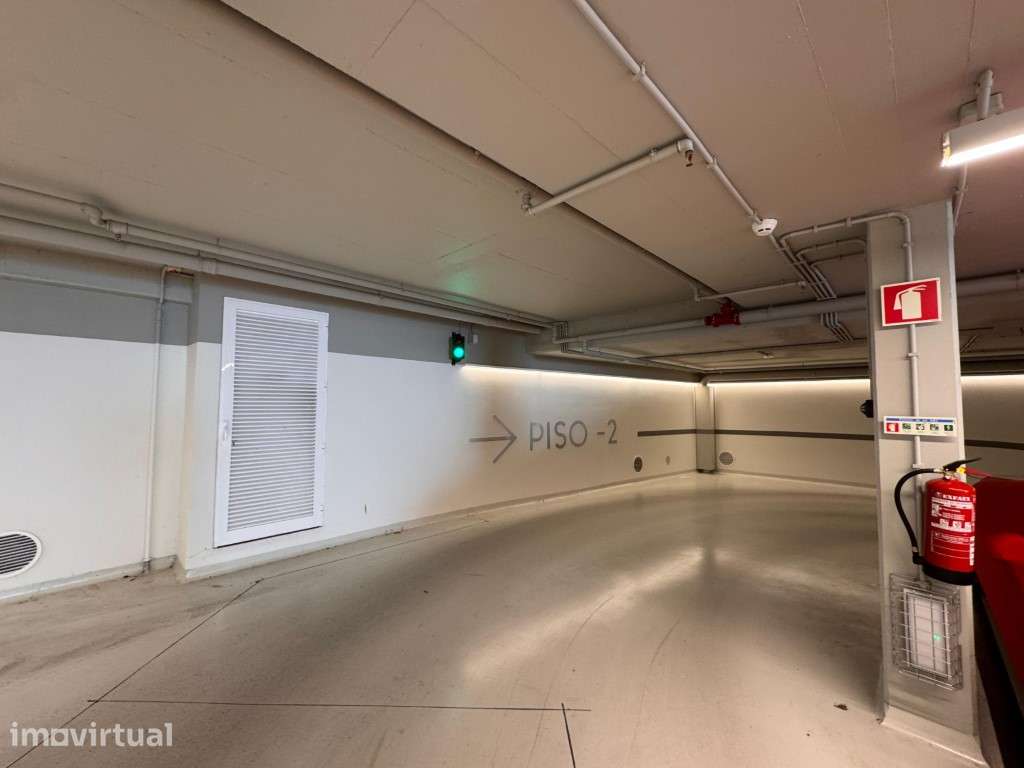 Estacionamento subterrâneo com segurança 24h no Saldanha - Grande imagem: 4/10