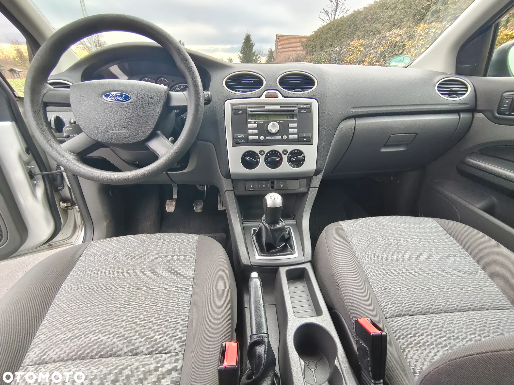 Ford Focus 1.6 Ghia - 10