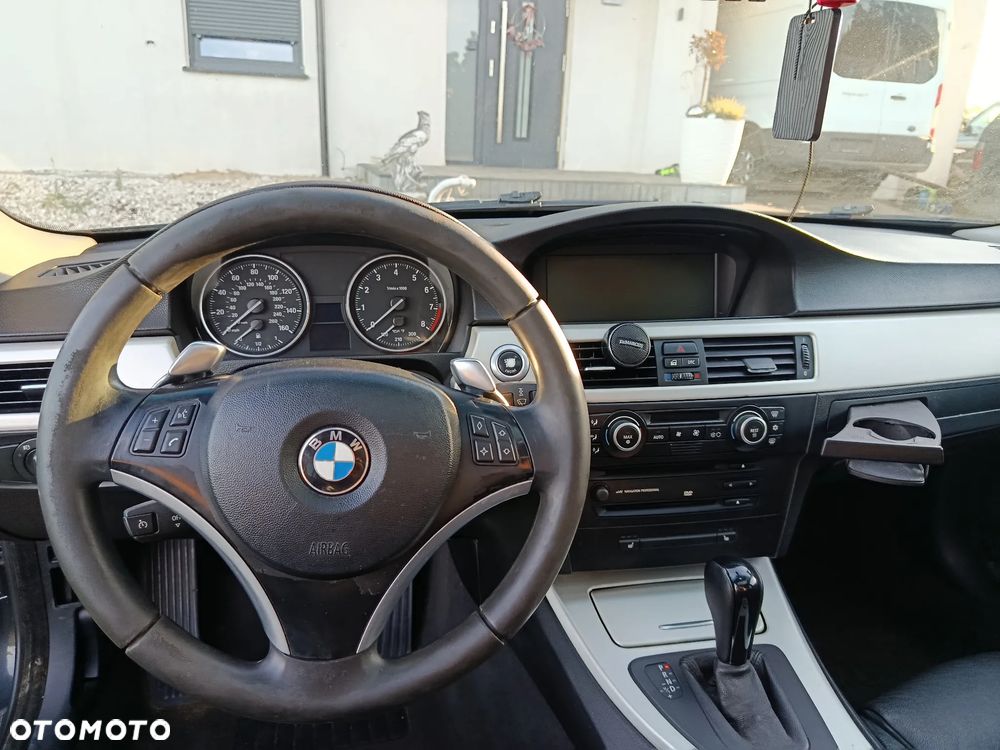 BMW Seria 3 335i - 18
