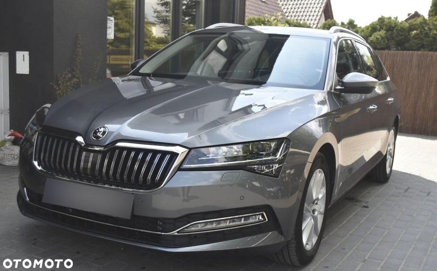 Skoda Superb 2.0 TDI DSG Style - 1