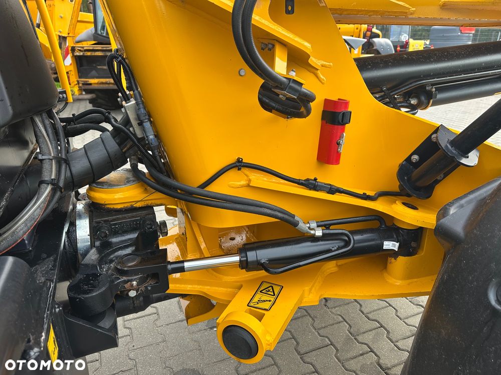 JCB TM280 Agri - 24