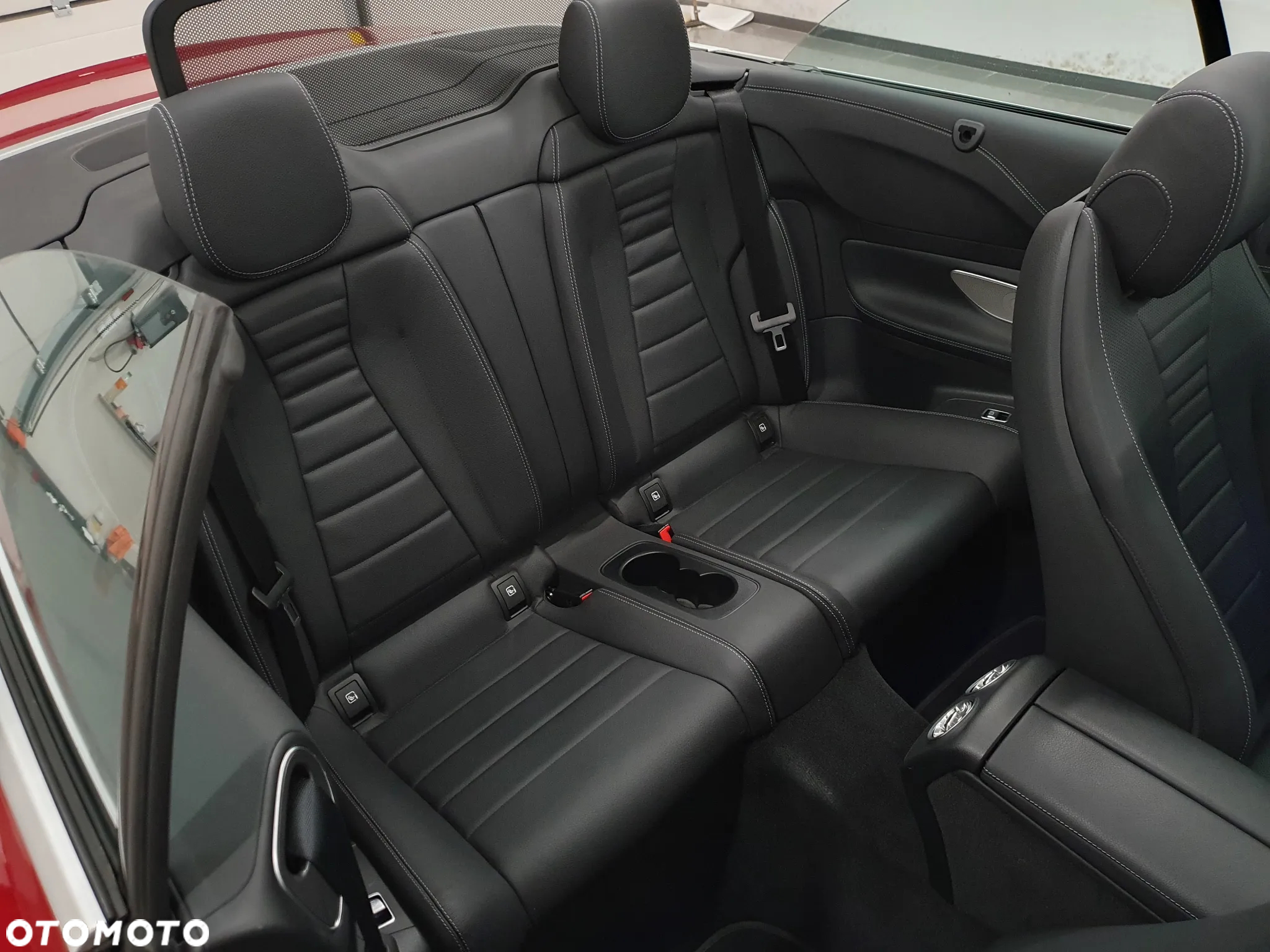 Mercedes-Benz Klasa E 300 Cabrio 9G-TRONIC AMG Line - 18