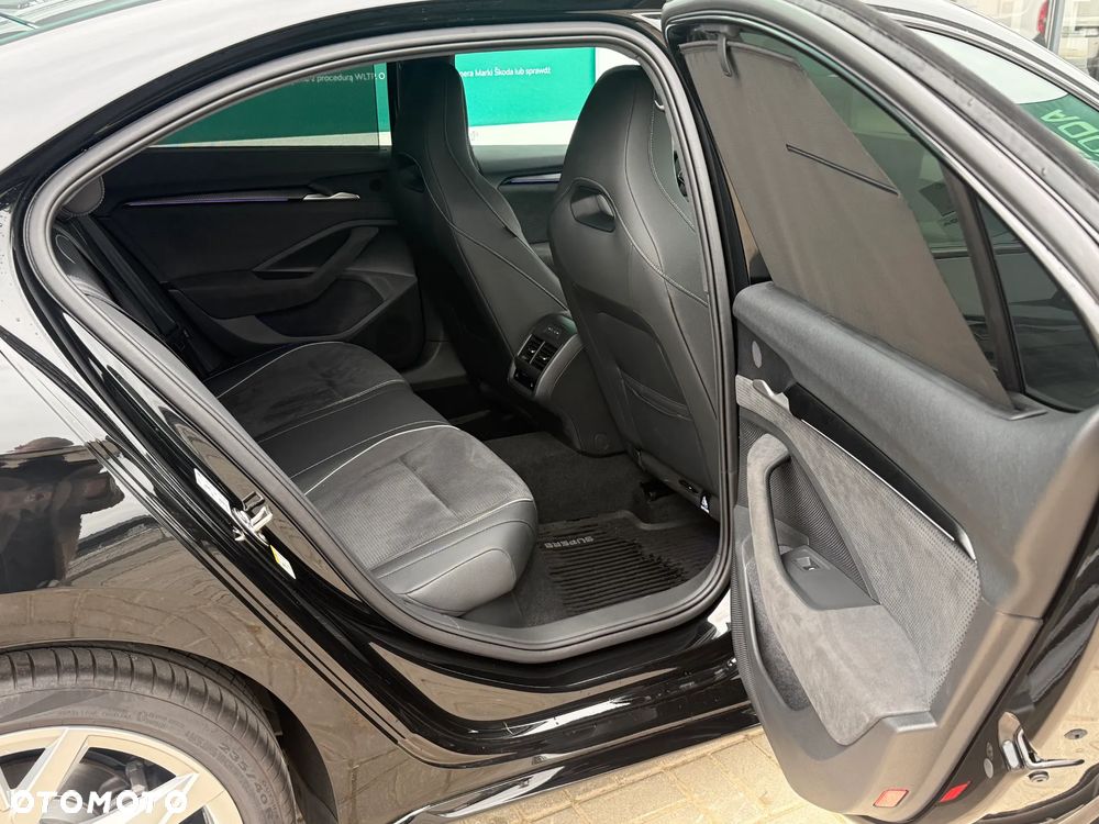 Skoda Superb 2.0 TSI Sportline DSG - 28